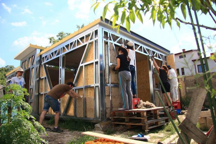 A început sesiunea de înscrieri în proiectul Casa Verde Cânepă susținut de Hempflax și Carmeuse
