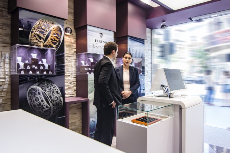 Bricks & Clicks – metoda care a transformat Diamante.ro in liderul pietei de bijuterii cu diamante din Romania