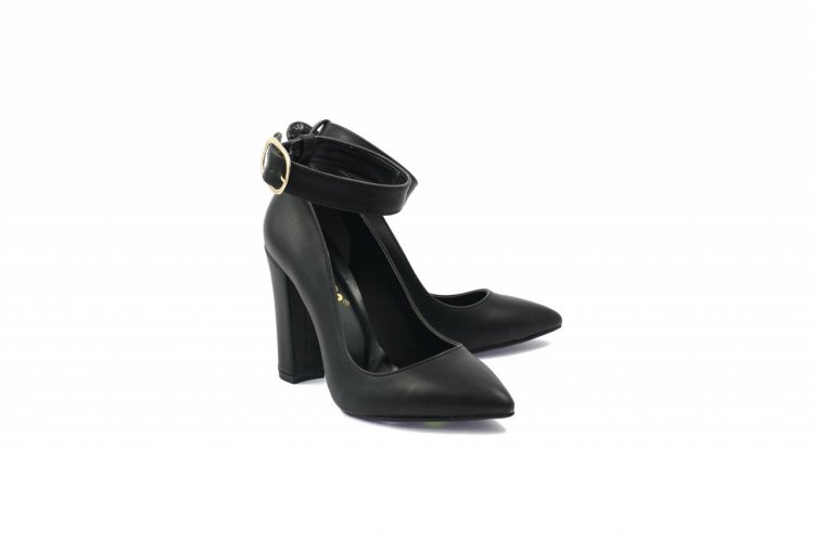 LaScarpa – Pantofi de dama pentru care frumusetea ta este apreciata si recunoscuta de la prima privire