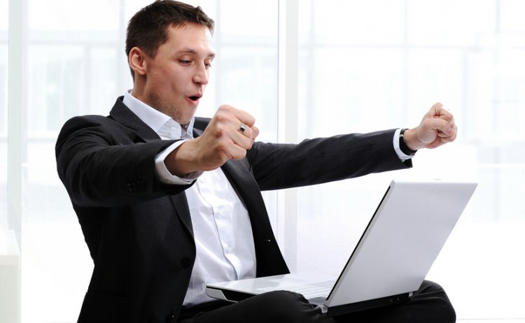 Ai un business la inceput? Afla avantajele unui software financiar - contabil
