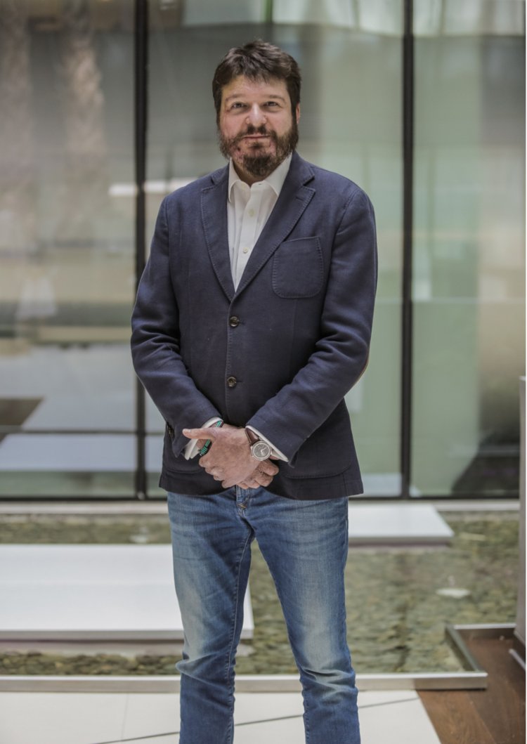 Studiu: Cât câștigă angajații din industria serviciilor de afaceri?