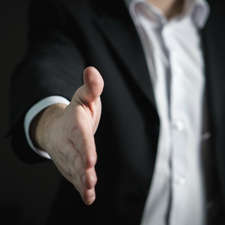 Sunteti interesat de o cariera de succes in domeniul Resurselor Umane?