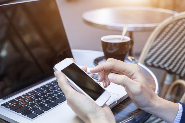 FILIALA VIRTUALĂ – CÂND BANCA SE MUTĂ LA TINE ACASĂ!
