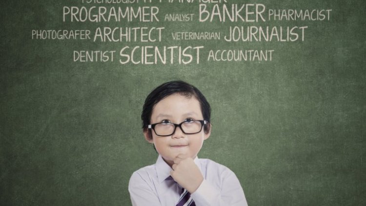 Micul bancher al anului 2018 va fi ales din 123 de elevi