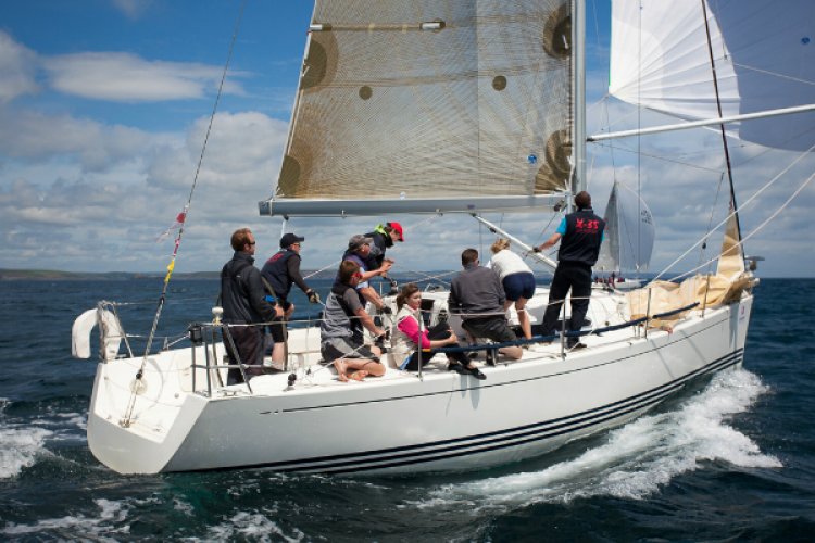 Permis barca categoria D pentru cei care iubesc aventura pe mare si adrenalina