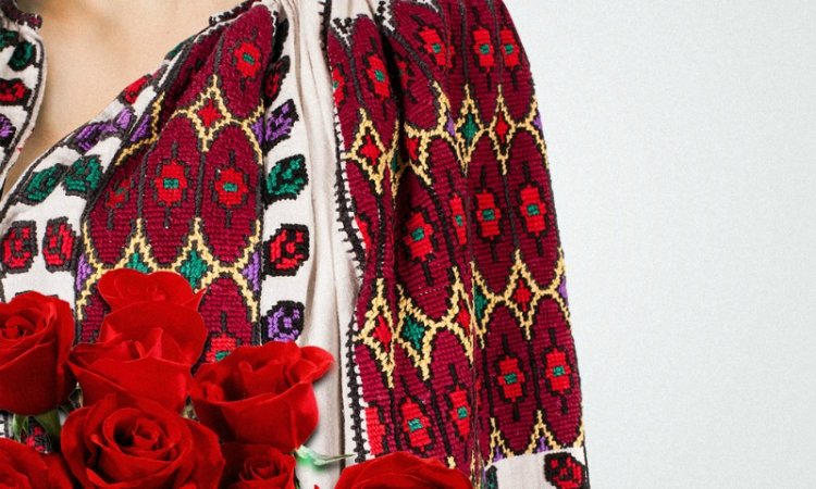 Romanii isi redescopera valorile traditionale la Festivalul Romania Autentica prin maiestria seniorilor