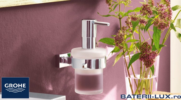 Accesoriile moderne pentru bucatarie: dozator spun lichid, filtrul pentru apa si multe altele