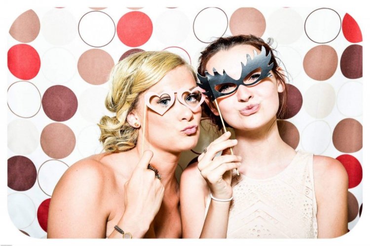 Cabina foto, accesoriul cheie pentru un eveniment memorabil