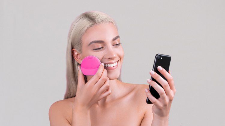 FOREO – brandul de beauty cu cea mai mare crestere din industrie, dezvaluie trendurile anului 2019