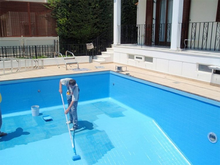 Pregateste-ti locul pentru relaxare pe timpul verii: afla de ce ai nevoie de lucrari de hidroizolatie piscina