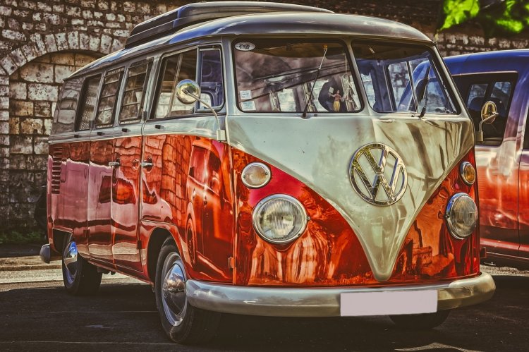 Volkswagen (VW) - Masina Oamenilor