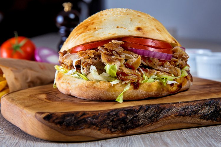 Franciza care promovează fast-food-ul sănătos a deschis al doilea restaurant în București