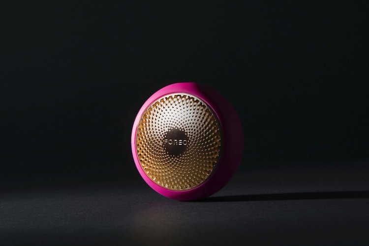 Pasionatii de beauty au putut comanda dispozitivul FOREO UFO, iubit de celebritati, la doar 9.99 USD datorita unei erori de Blac