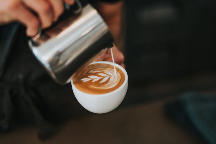 Românii şi consumul de cafea. Analiză la început de an.