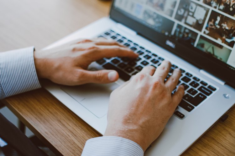 5 probleme de sănătate asociate cu munca de birou