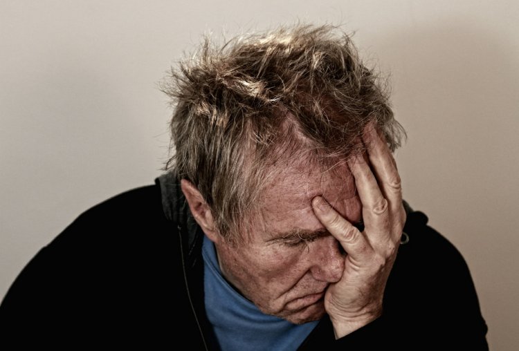 Cum recunoști semnele unui accident vascular cerebral?