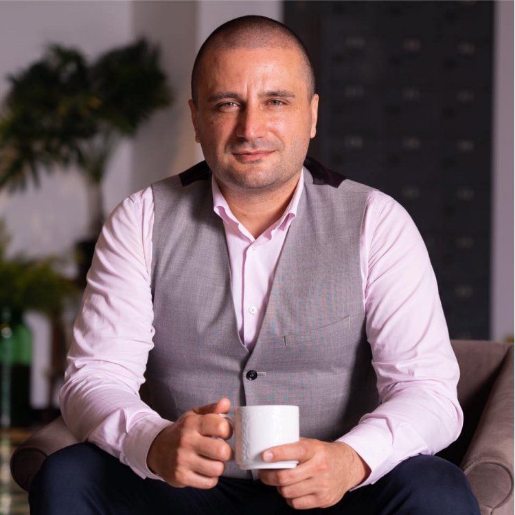 Experimenteaza.ro răsplătește devotamentul cadrelor medicale prin campania #EroulMeu