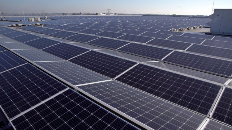 S-a finalizat instalarea celui mai puternic acoperiș din Panouri Solare