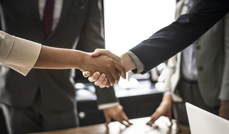 Bunele maniere în afaceri – 5 reguli importante pentru o întâlnire de business reușită
