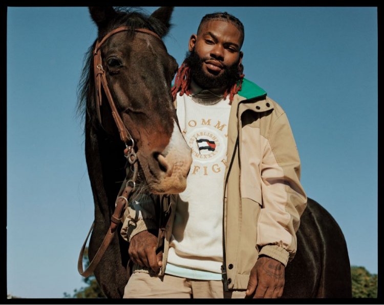 TOMMY HILFIGER INSPIRĂ COMUNITATEA GLOBALĂ SĂ SE UNEASCĂ ÎN SCHIMBAREA SOCIALĂ