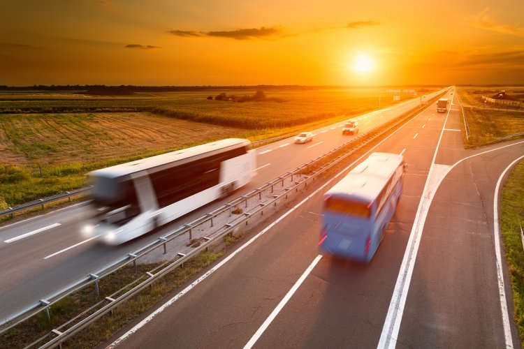 Transport angajaţi cu firma de închirieri autocare și microbuze TransCar SRL