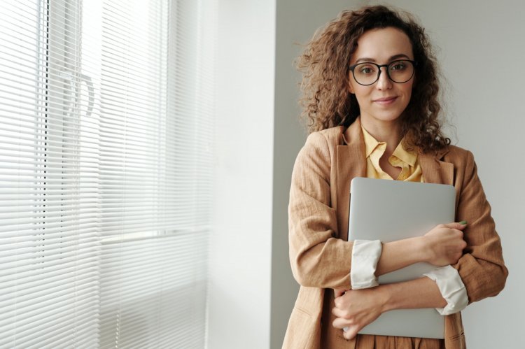 Întâlnire business: 5 reguli de etichetă pentru femei