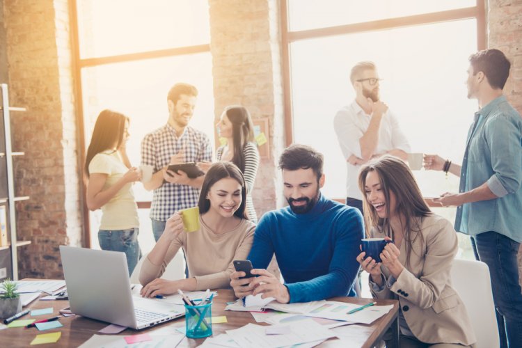 10 idei inspirate de cadouri pentru angajați