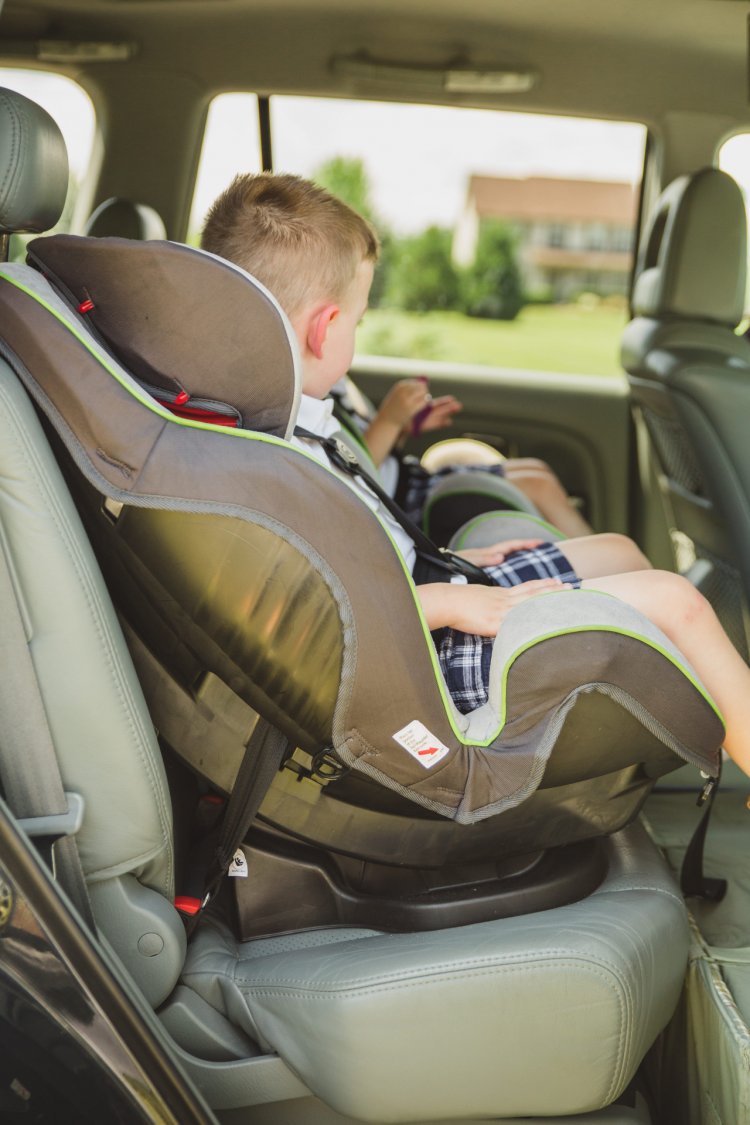 Tipuri de scaune auto pentru copii. Recomandări în funcție de vârstă