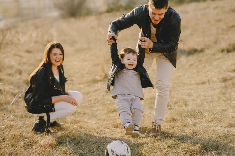10 recomandări de parenting pentru părinții aflați la început de drum
