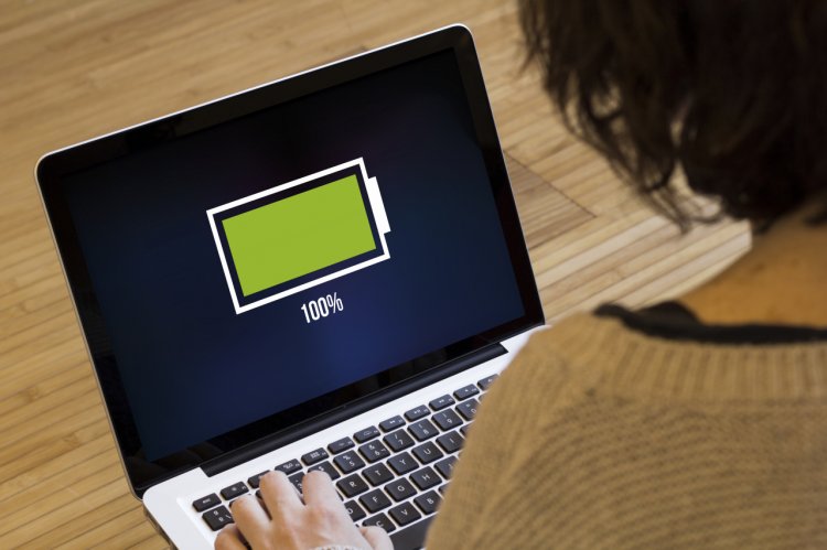 Cum să ai grijă de bateria laptopului de munca