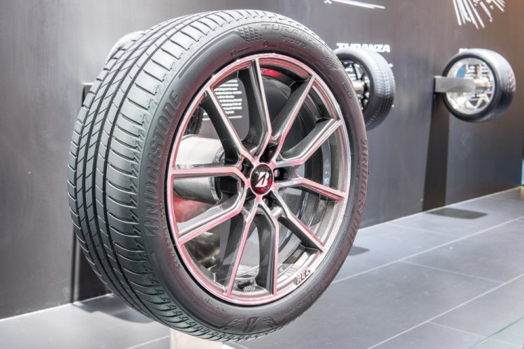 Cum să depozitezi anvelopele auto în mod corect: 3 recomandări