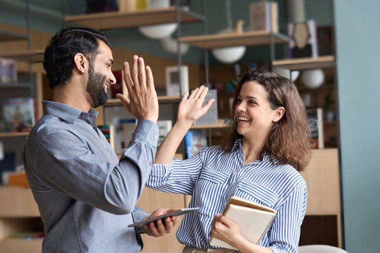 Strategii inovatoare de recrutare pentru start-up-uri: cum să concurezi cu giganții industriei?