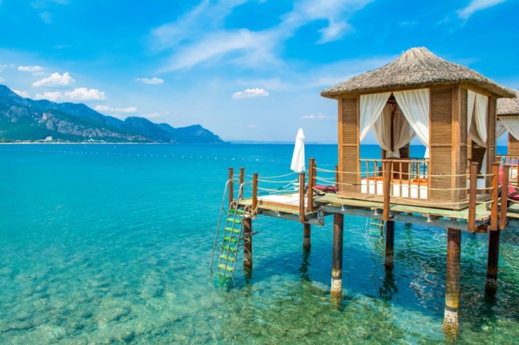 Top 5 motive pentru care să rezervi o vacanță early booking pentru 2025