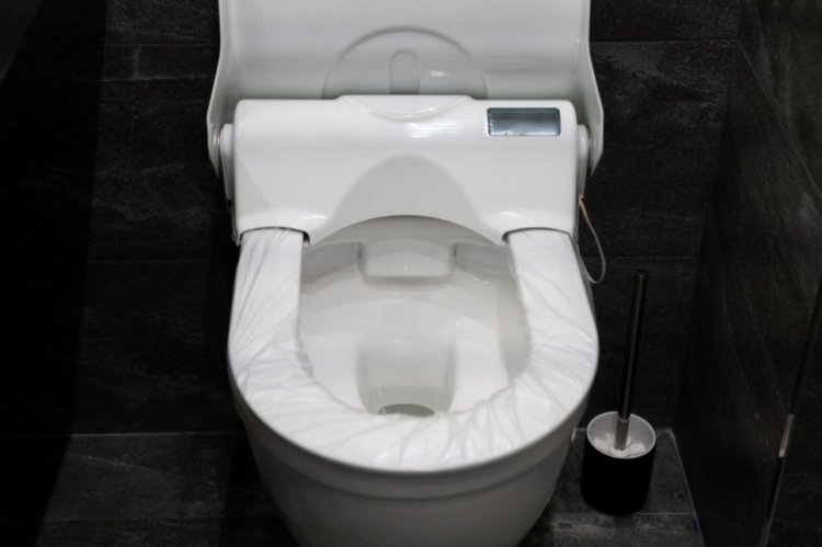 De ce să alegi un capac de toaletă cu senzor pentru hotelul tău?