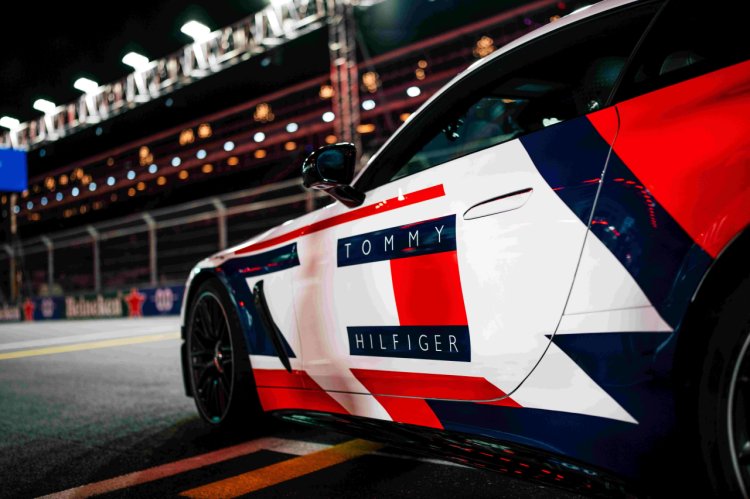 TOMMY HILFIGER O ANUNȚĂ PE ALBA HURUP LARSEN CA PILOT F1 ACADEMY™ PENTRU 2025
