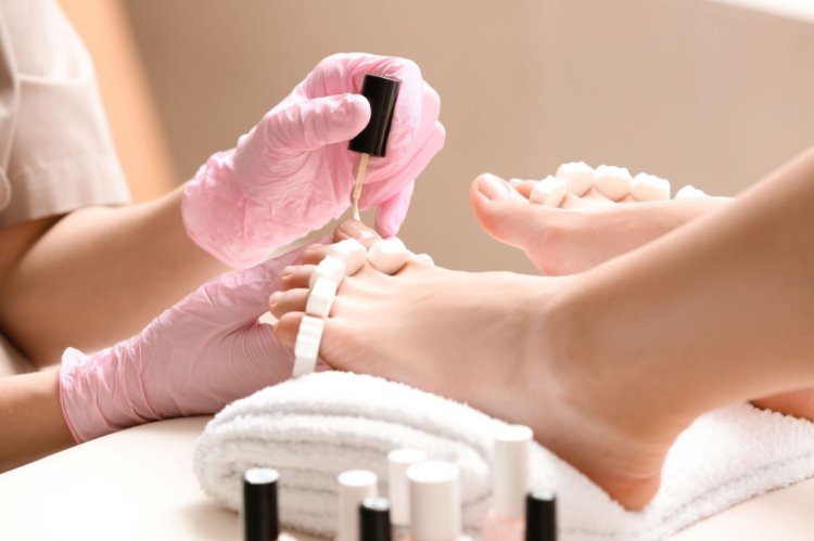 Pedichiura estetică și siguranța: Ce să verifici înainte de a alege un salon