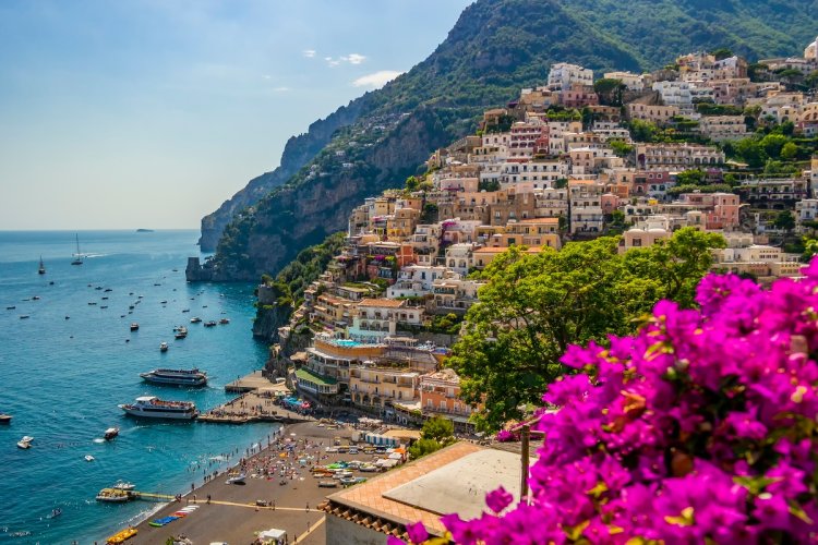 Top 10 sate pitorești de pe Coasta Amalfi pe care trebuie să le vizitezi