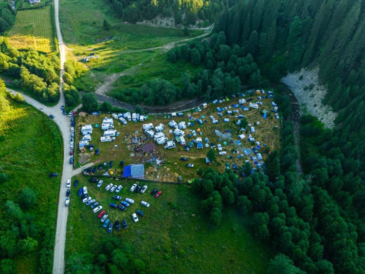 Retreat Wisdom: O călătorie transformațională spre autenticitate, natură și comunitate