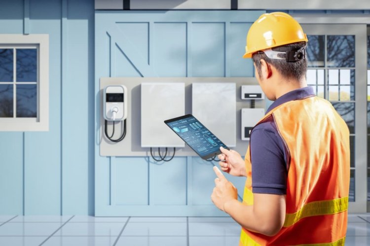 Stocarea energiei pentru industrie: de la strategie la implementare cu un partener EPC