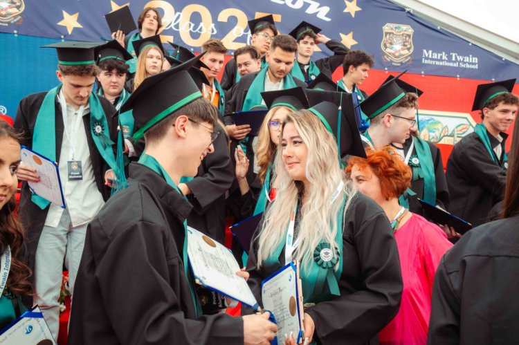 Rezultate excepționale pentru Mark Twain IS: rată de promovare de 100% atât la EN, cât și la Bacalaureatul Național