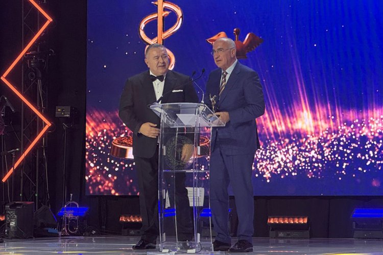 Grupul TIU, distins cu Premiul de Excelență pentru cel mai longeviv antreprenoriat din Romania