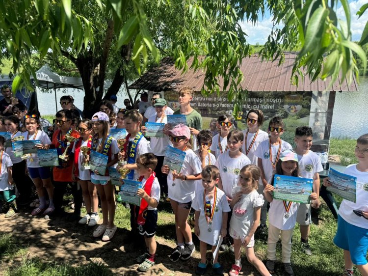 „10 ani de copilărie în natură: «Cupa Micilor Pescari» a ajuns la ediția aniversară cu numărul 10”